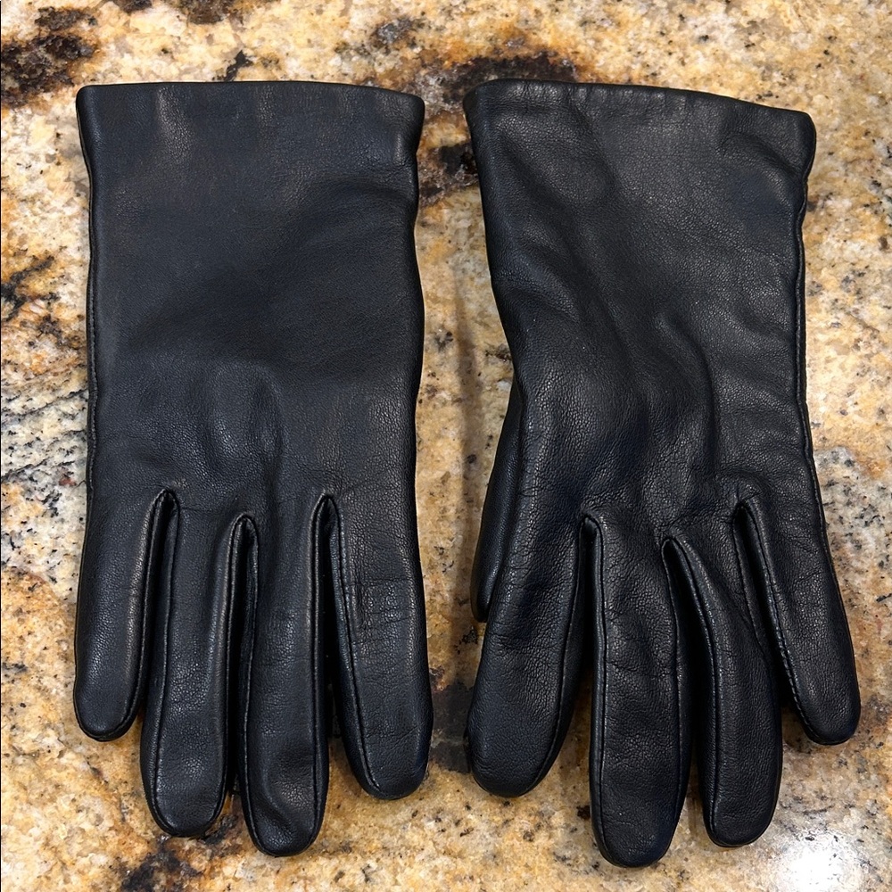 Elegant Black Leather Gloves